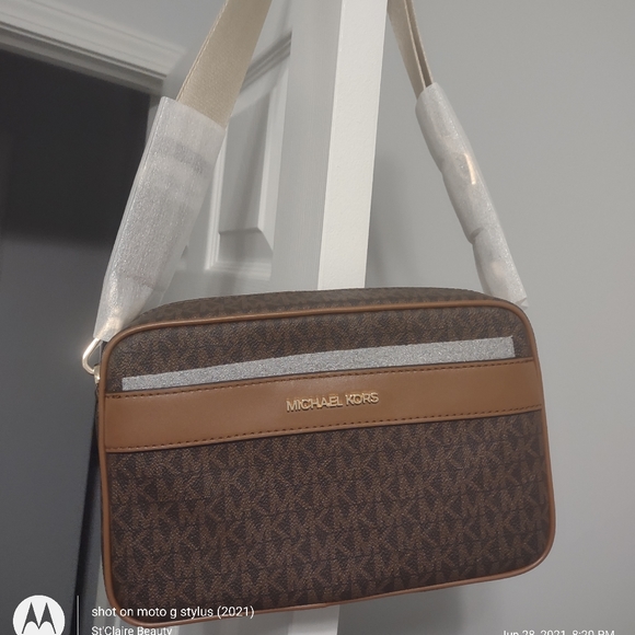 Michael kors Kenly Large Logo Crossbody bag - Picture 8 of 8